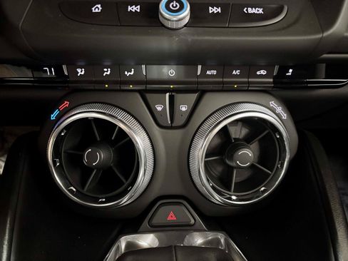 Used 2018 Chevrolet Camaro SS RWD image 29