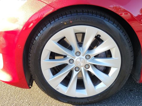 Used 2017 Tesla Model S 75D image 24