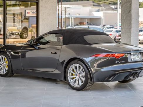Used 2016 Jaguar F-TYPE Convertible RWD image 10