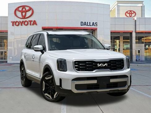 Used 2024 Kia Telluride S w/ S Sunroof Package FWD image 1