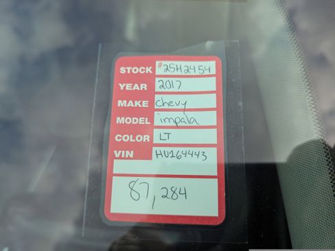 Used 2017 Chevrolet Impala LT w/ Leather Package image 10