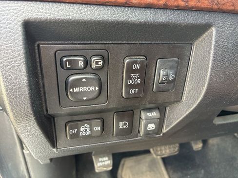 Used 2018 Toyota Tundra 1794 Edition image 9
