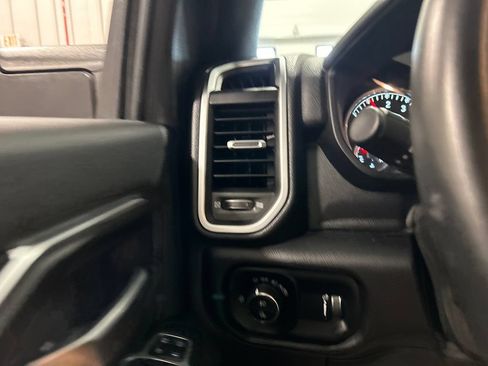 Used 2024 RAM 2500 Big Horn w/ Night Edition AWD/4WD image 18