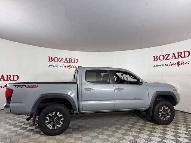 Used 2019 Toyota Tacoma TRD Off-Road AWD/4WD image 18