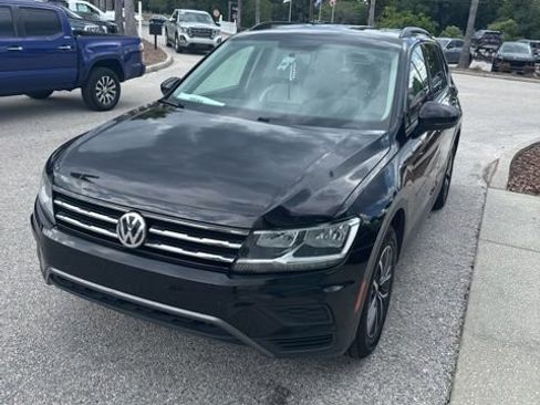 Used 2021 Volkswagen Tiguan S FWD image 3