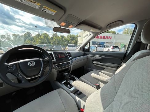 Used 2018 Honda Pilot LX image 5