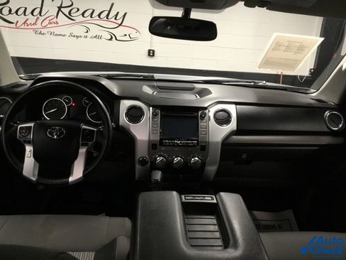 Used 2017 Toyota Tundra SR5 image 32