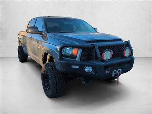 Used 2016 Toyota Tundra SR5 image 3