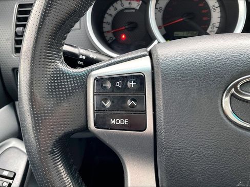 Used 2013 Toyota Tacoma PreRunner image 10