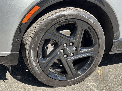 Certified 2024 Chevrolet Equinox EV RS FWD image 34