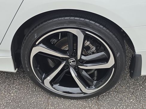 Used 2022 Honda Accord Sport image 32