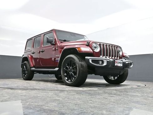 Used 2021 Jeep Wrangler Unlimited Sahara w/ Cold Weather Group image 44