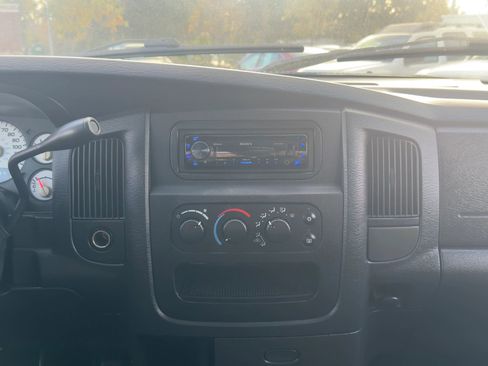 Used 2004 Dodge Ram 1500 Truck SLT image 17