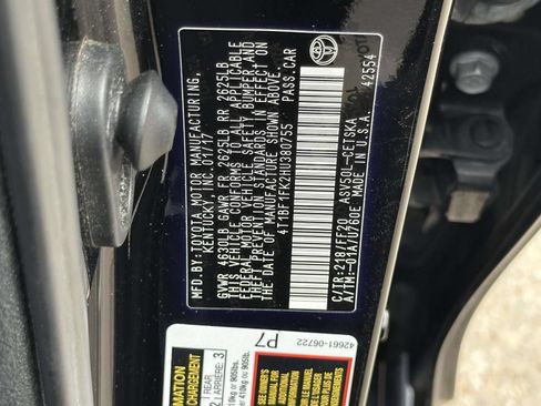 Used 2017 Toyota Camry SE w/ Moonroof Package FWD image 25