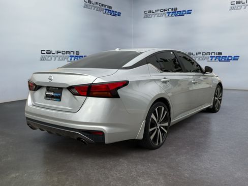 Used 2022 Nissan Altima 2.5 SR FWD image 5