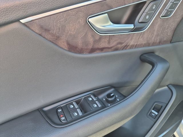 Used 2019 Audi Q8 Premium Plus AWD/4WD image 10