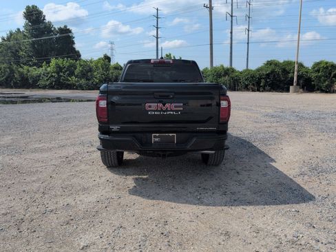 Used 2026 GMC Canyon Denali AWD/4WD image 5