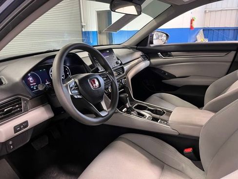 Used 2018 Honda Accord LX image 23