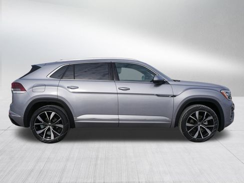 New 2026 Volkswagen Atlas Cross Sport SEL Premium R-Line image 2