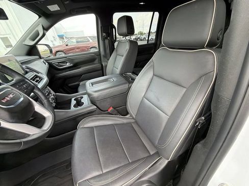Certified 2023 GMC Yukon XL SLT w/ SLT Premium Package AWD/4WD image 20