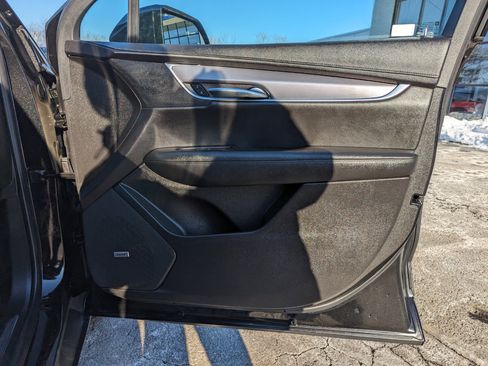 Used 2019 Cadillac XT5 Luxury image 27