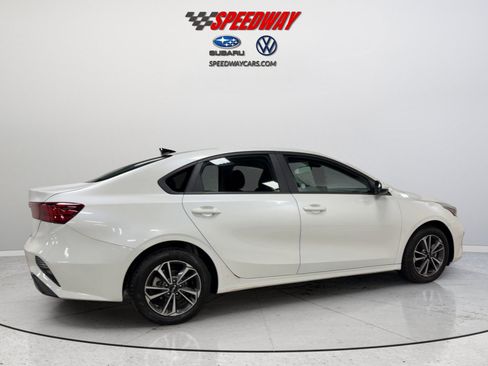 Used 2024 Kia Forte LXS FWD image 5