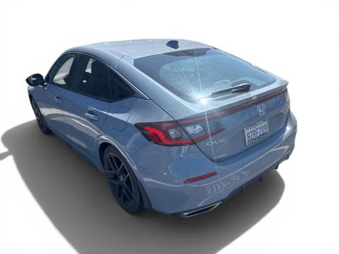Used 2022 Honda Civic Sport Touring image 3