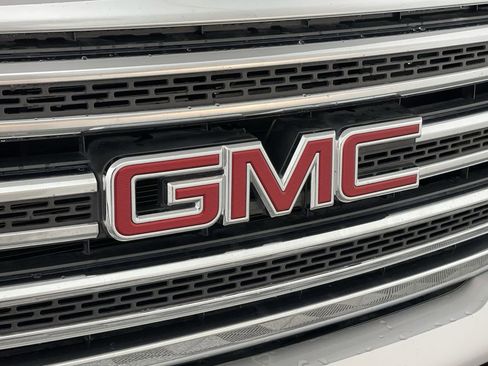 Used 2020 GMC Canyon SLE w/ Driver Alert Package image 28