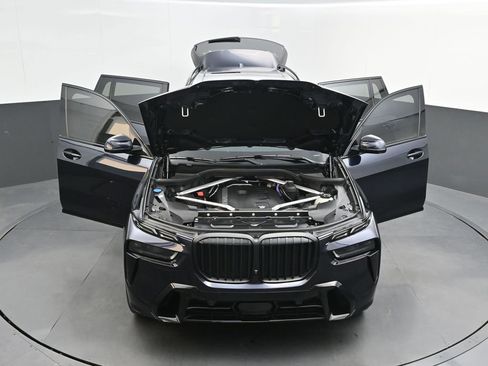 Certified 2024 BMW X7 xDrive40i w/ M Sport Package AWD/4WD image 56