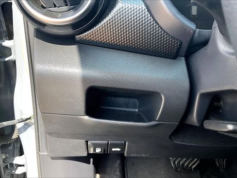 Certified 2023 Nissan Kicks SV image 32