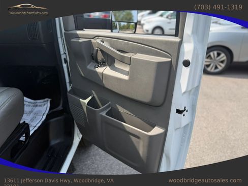Used 2021 GMC Savana 3500 Extended w/ Power Convenience Package RWD image 12