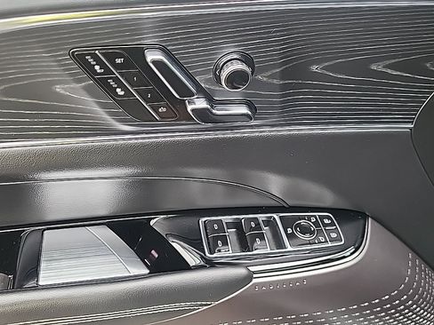 Certified 2024 Cadillac Lyriq Luxury AWD/4WD image 14