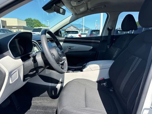 Used 2023 Hyundai Tucson SEL FWD image 13