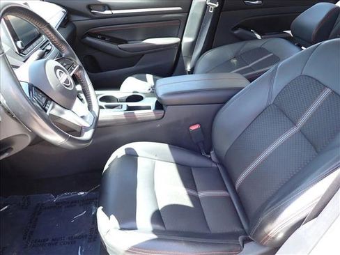 Used 2023 Nissan Altima 2.5 SR FWD image 11