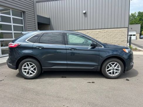 Used 2024 Ford Edge SEL w/ Convenience Package AWD/4WD image 4