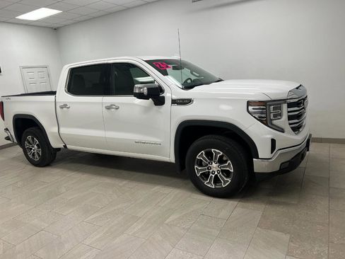 Used 2025 GMC Sierra 1500 SLT image 7