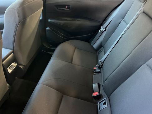 Used 2025 Toyota Corolla LE FWD image 5