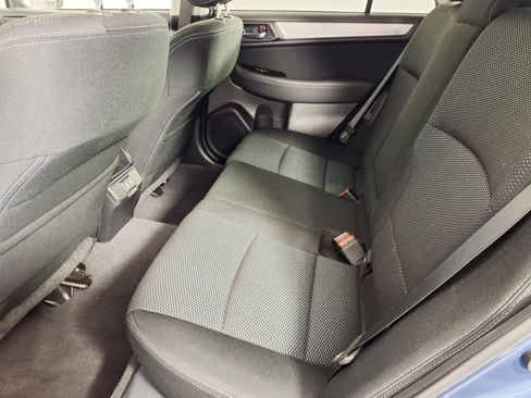 Used 2019 Subaru Outback 2.5i Premium image 8