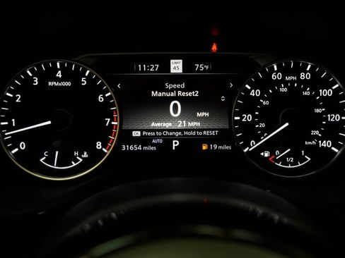 Used 2023 Nissan Pathfinder SL AWD/4WD image 35