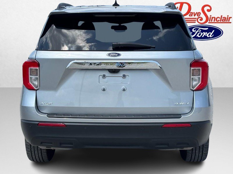 Used 2023 Ford Explorer XLT AWD/4WD image 8