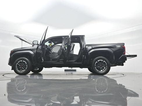 Used 2024 Toyota Tacoma TRD Sport w/ TRD Sport Upgrade Package AWD/4WD image 45