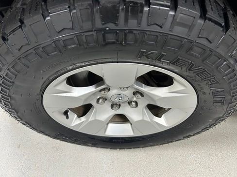 Used 2019 RAM 1500 Big Horn AWD/4WD image 9