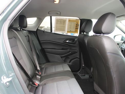 Used 2025 Chevrolet Trax LT image 29