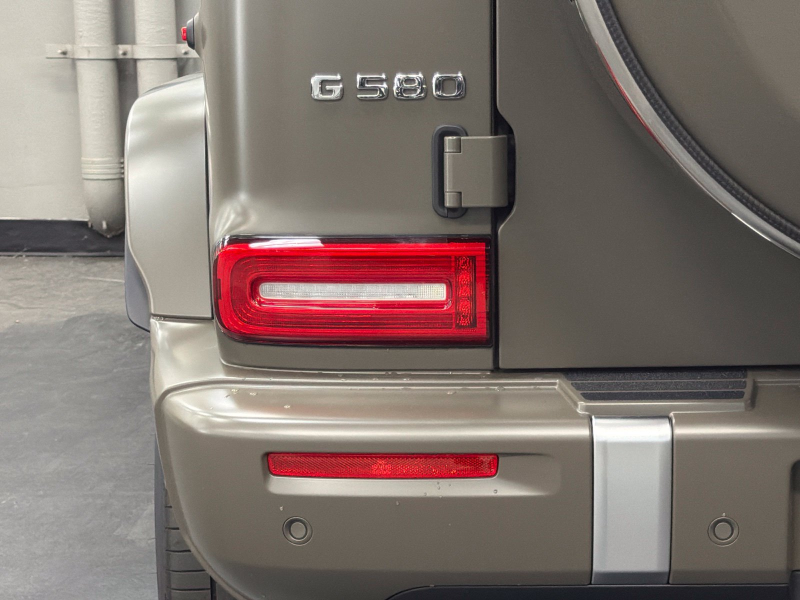 New 2027 Mercedes-Benz G 580 e image 14