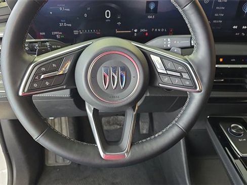 Used 2025 Buick Enclave Preferred image 22