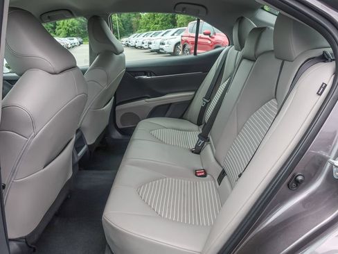 Used 2023 Toyota Camry SE AWD/4WD image 17