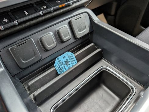 Used 2018 GMC Sierra 1500 SLE w/ SLE Value Package image 28