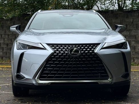 New 2026 Lexus UX 300h AWD image 9