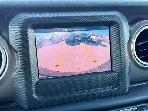 Used 2021 Jeep Wrangler Unlimited Rubicon w/ LED Lighting Group image 29