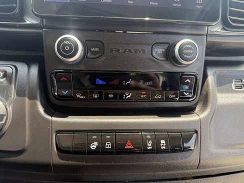 Used 2024 RAM ProMaster 3500 w/ Delivery Van Package image 23